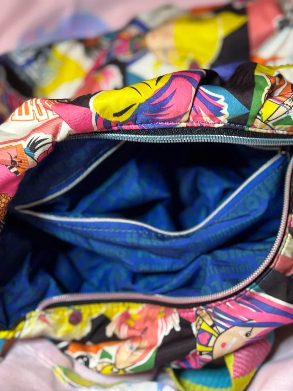 Raver Girls Harajuku Lovers hobo bag - Picture 8 of 9